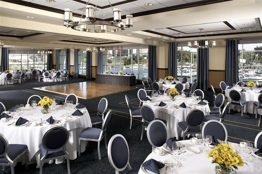 Sheraton Erie Bayfront Hotel Restaurant foto